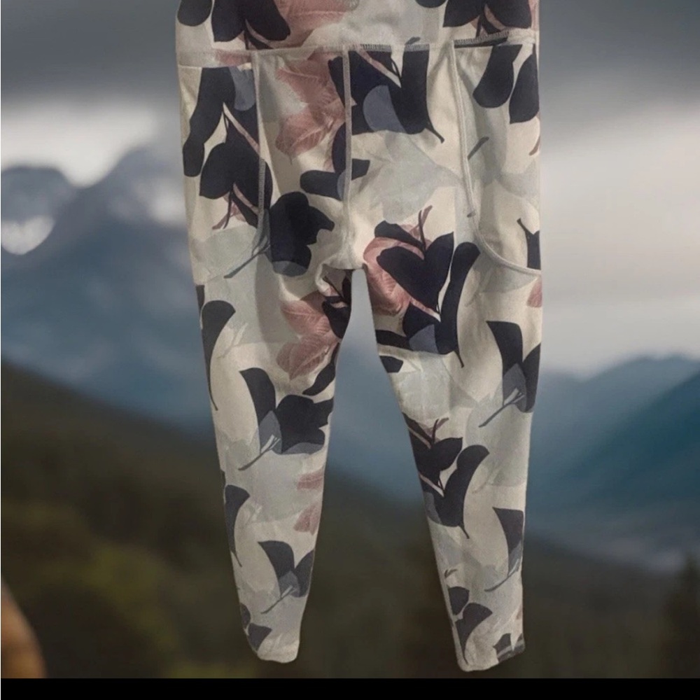 Senita Athletics Floral Patterned Leggings - Black, Pink, Cream